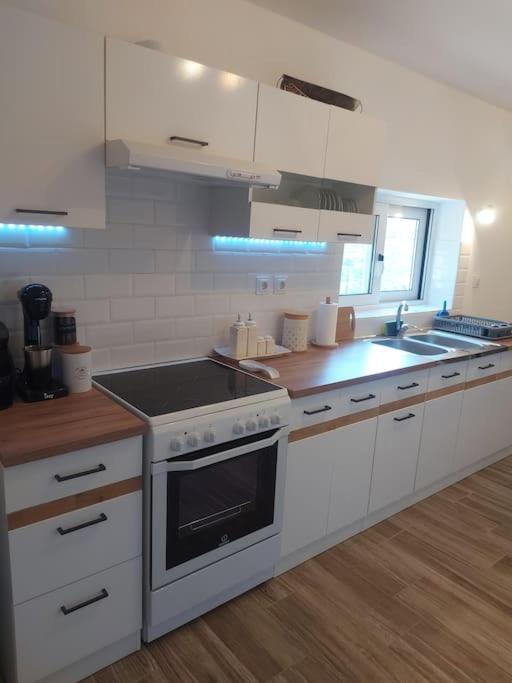 Houlia Home Διαμέρισμα Με Δωρεάν Χώρο Στάθμευσης Stenies Exterior photo