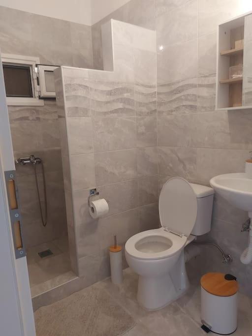 Houlia Home Διαμέρισμα Με Δωρεάν Χώρο Στάθμευσης Stenies Exterior photo