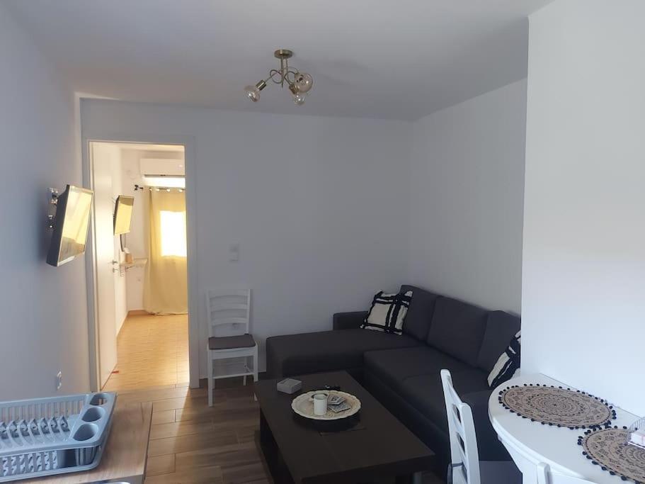Houlia Home Διαμέρισμα Με Δωρεάν Χώρο Στάθμευσης Stenies Exterior photo