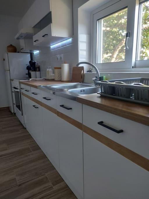 Houlia Home Διαμέρισμα Με Δωρεάν Χώρο Στάθμευσης Stenies Exterior photo